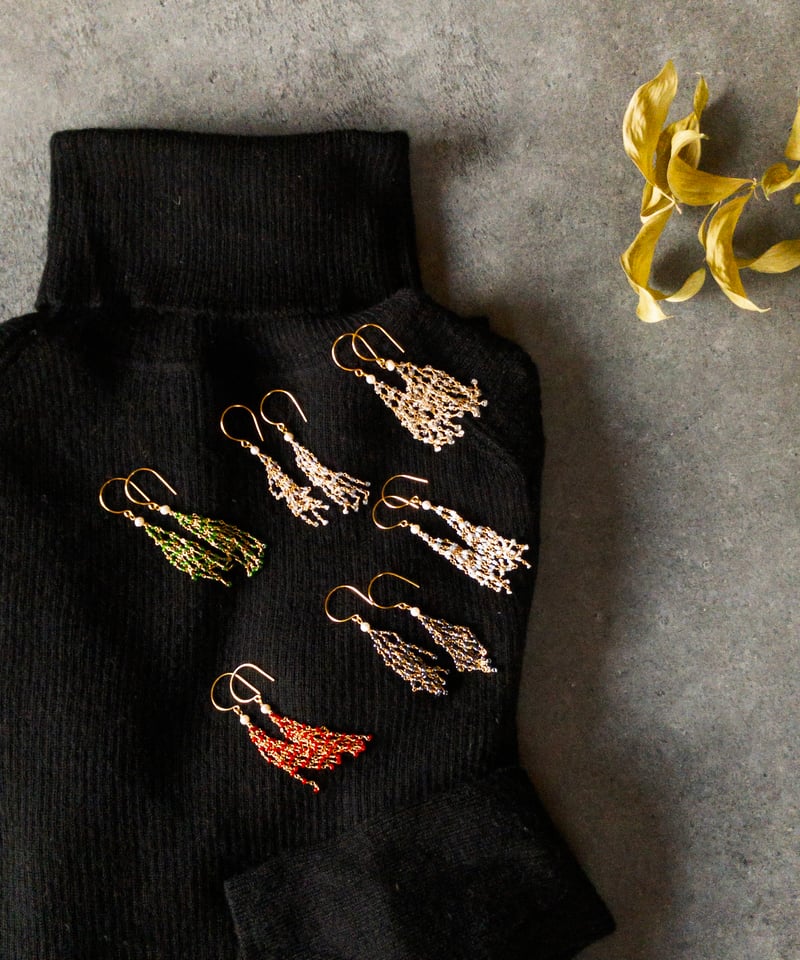 14kgf】赤のシャンデリアピアス 〜 ヴィンテージビーズ ＆ 淡水パール