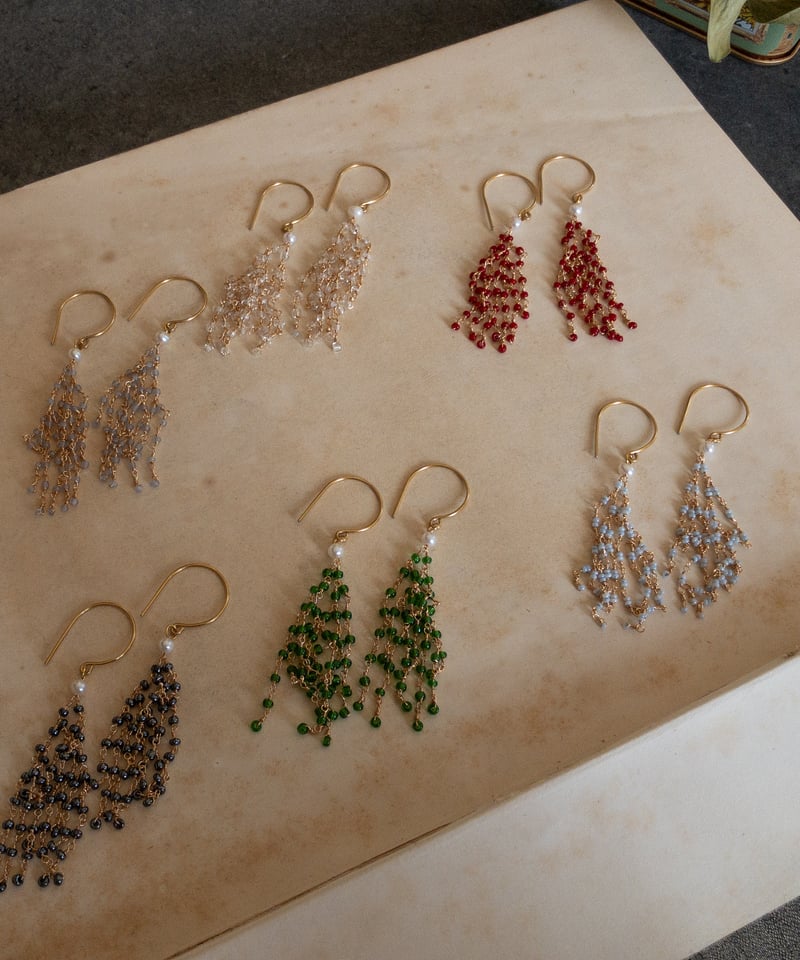 14kgf】赤のシャンデリアピアス 〜 ヴィンテージビーズ ＆ 淡水パール