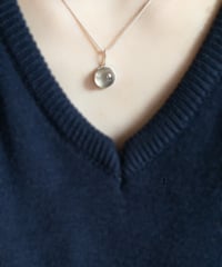 【sv 925】1粒ペンダントのネックレス 〜 マザーオブパール＆スモーキークォーツ