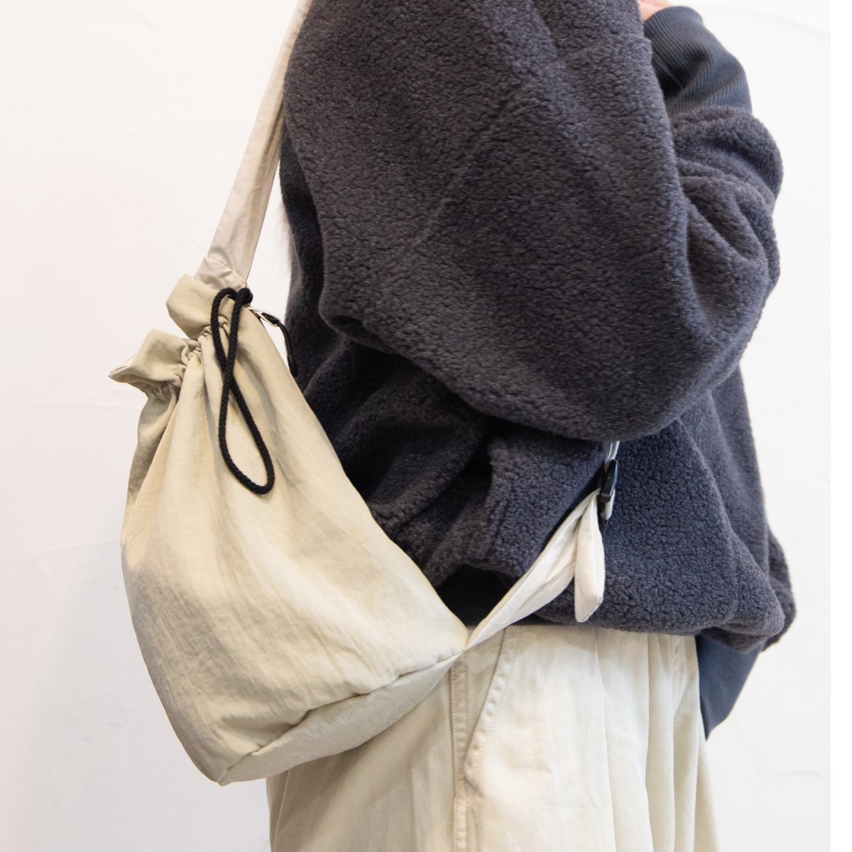 専用☆テイラーサイドポケット付きぷっくりバッグ☆ジョリーフルール fit=scale-down,w=1200