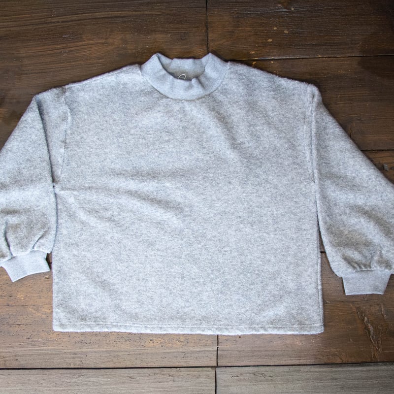 grin（グリン）8254C-007 ボアモックプルオーバー ライトシープパイル