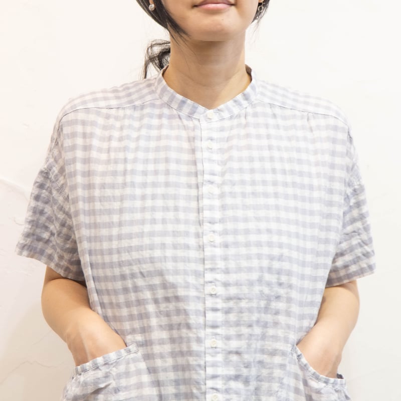 快晴堂　ゆらぎギンガムチェック　半袖スタンド背タックシャツ　ネイビー　2025 快晴堂（かいせいどう）51S-46 ゆらぎギンガムチェック 半袖スタンド背