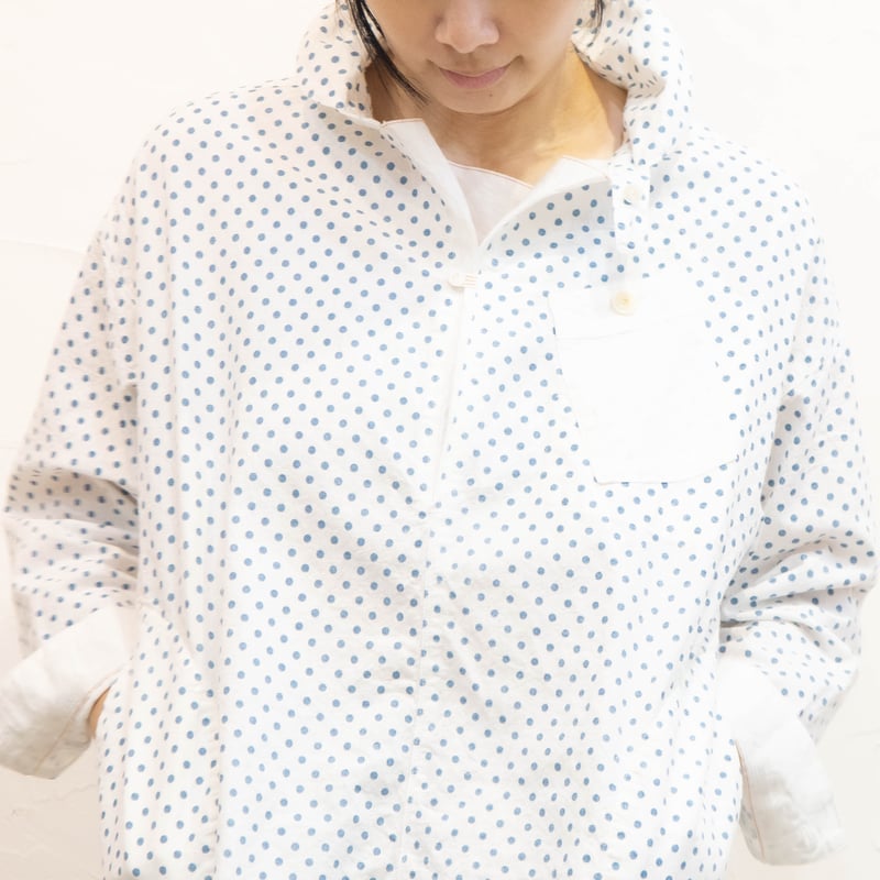 未使用級 快晴堂 ネイビーの抜染水玉 フードプルオーバー 快晴堂