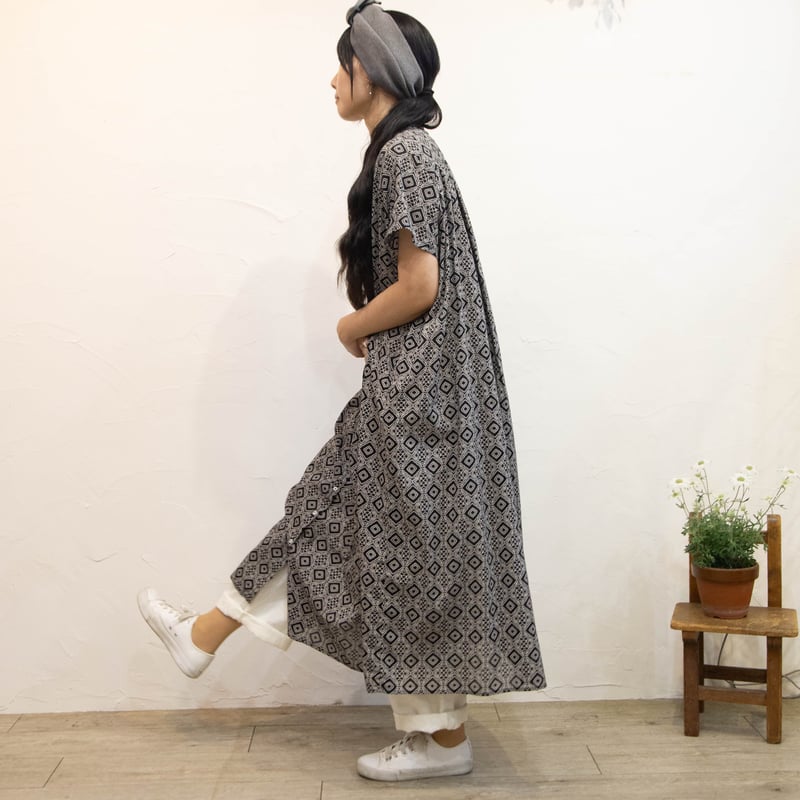 Brocante（ブロカント）37-270X フロンセワンピース インドプリント