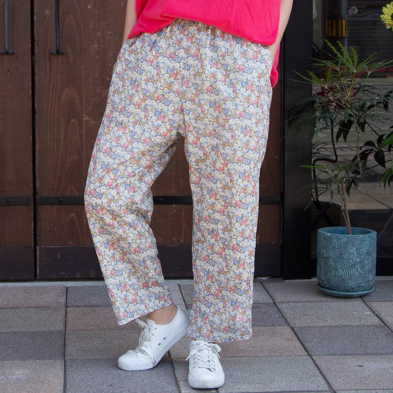 ichi（イチ）250111 フラワープリント パンツ | casual