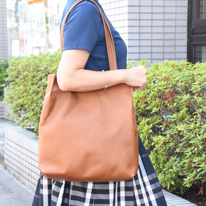 Leather Goods Kei「肩掛けトートバッグ」（セミオーダー）26,400円