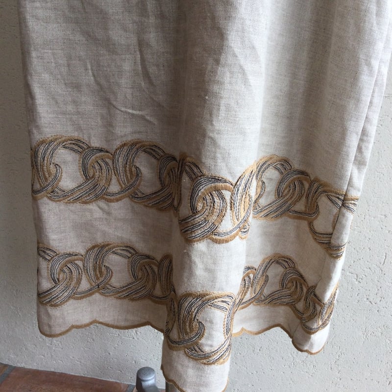 Bon vieux Temps(ボンヴュータン) リネン刺繍ワンピース | hammersmi