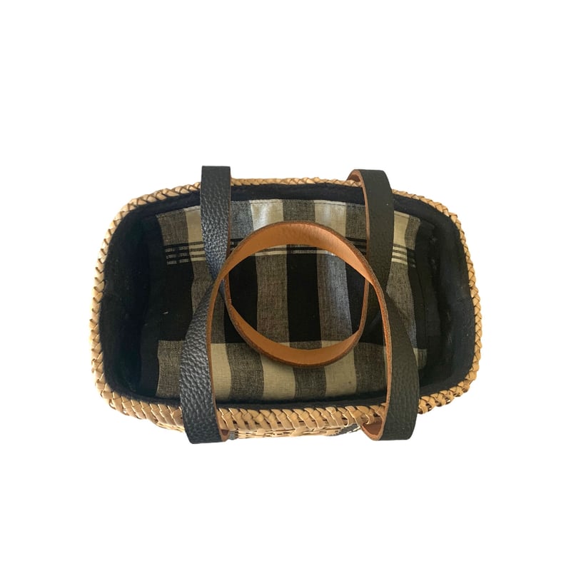 AMIAMI BV BLACK SS | warangwayan indonesia