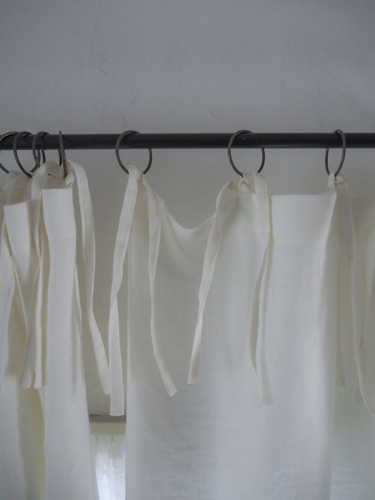 リネンカーテン リボン アイボリー（W135cm×H213cm） | France Quilt