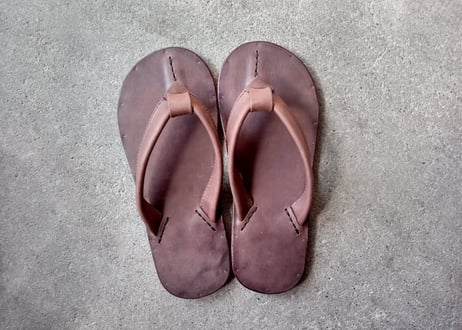 ビーサン　Toscano Buffed corteccia　ビス付