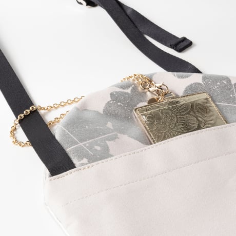 METALLO /PASS CASE / GUNMETAL
