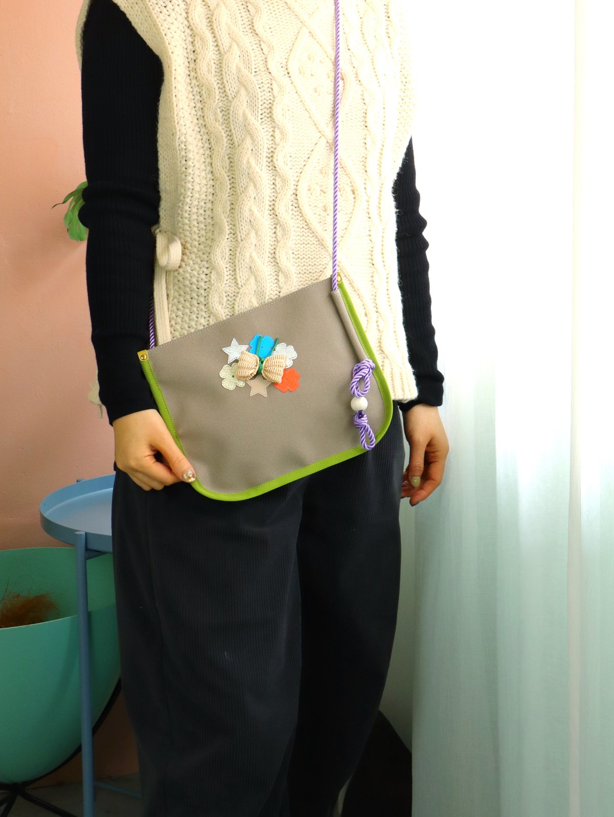 YOSHIKO × FIORAIA / サコッシュ / グレージュ | FIORAIAフ