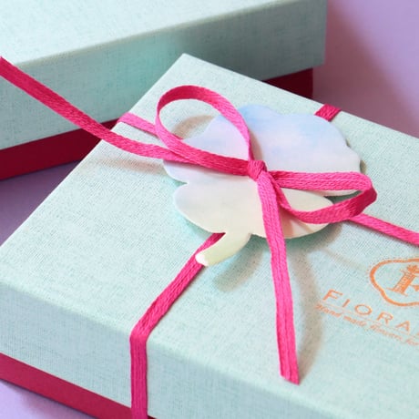 GIFT   WRAPPING