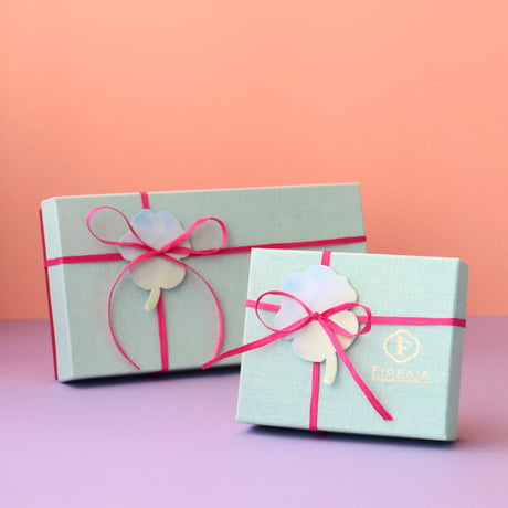 GIFT   WRAPPING