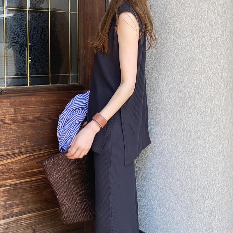Roman様　CENTER SLIT KNIT TOPS ノベルティつき Roman様CENTER SLIT KNIT TOPS ノベルティつき