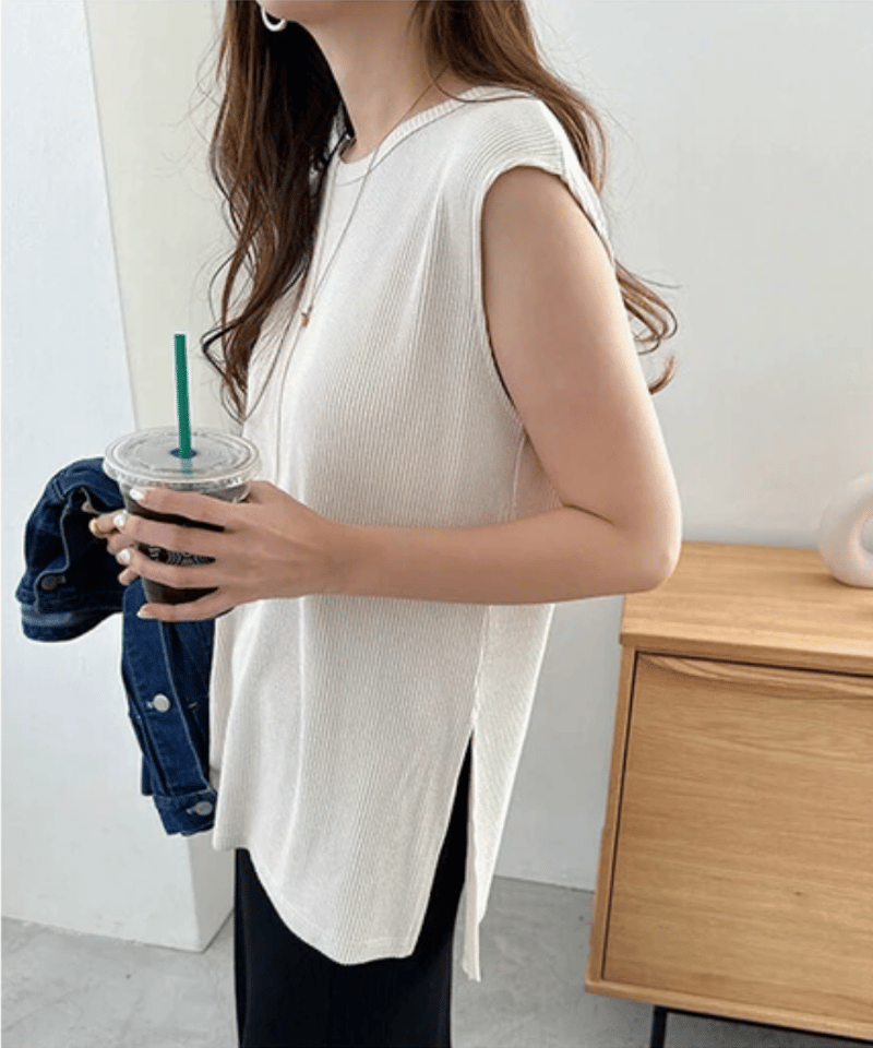 再値下げ！新品未使用！完売品！Rib knit slim tops （ベージュ） 再値下げ！新品未使用！完売品！Rib knit slim tops （ベージュ）