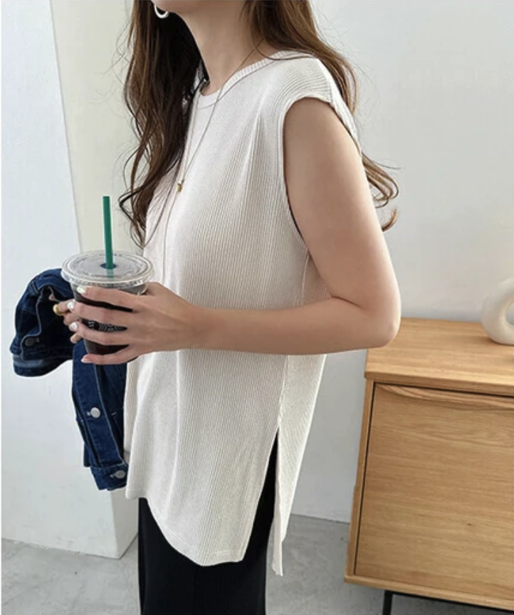 週末限定価格　タグつき未使用 SLIT RIB KNITスリットリブニット 週末限定価格 タグつき未使用 SLIT RIB KNITスリットリブニット