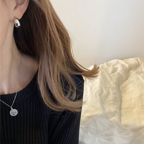 curve earrings