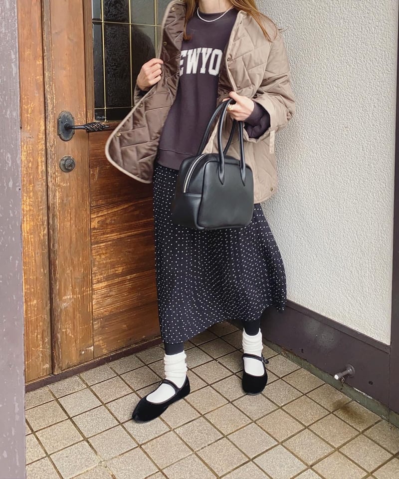 ドット柄シンプルプリーツスカート | s t k .