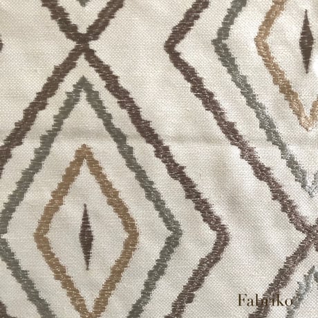ダイヤ刺繍