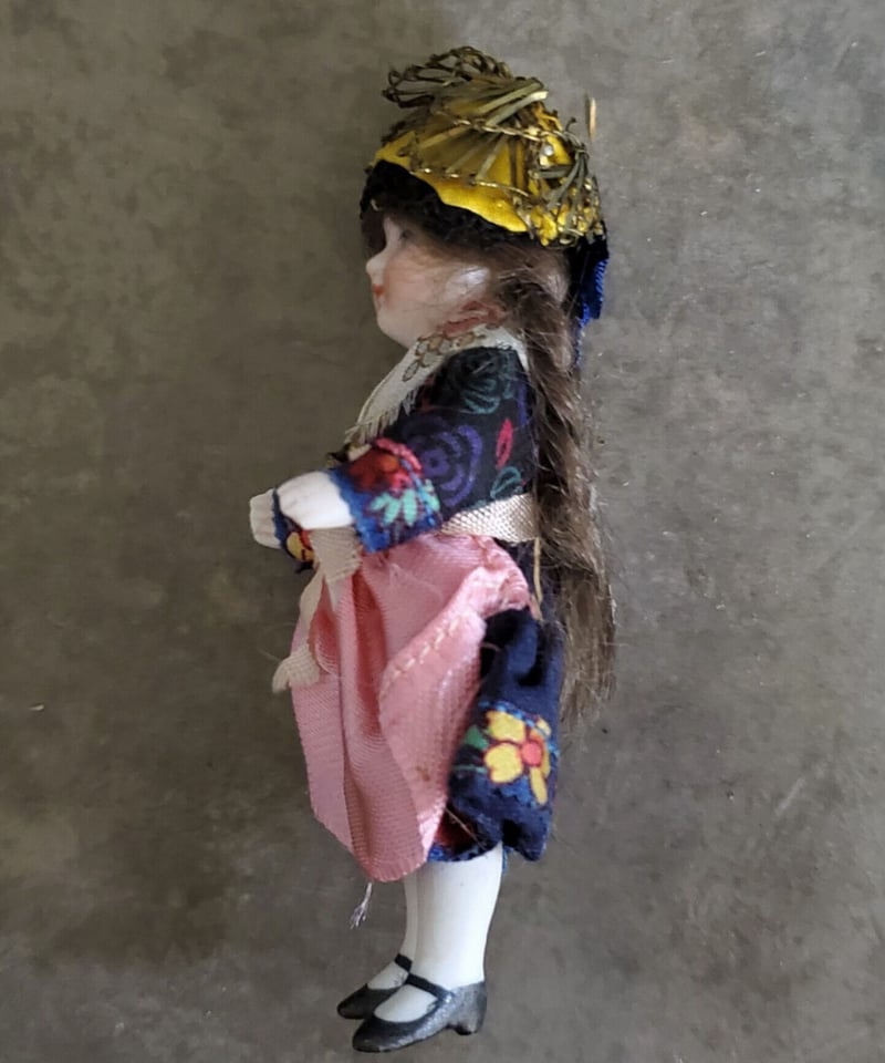 【貴重】民族衣装 人形のアンティーク アート作品( 額入り) 0239844d7971967d9da2b6ab03a020