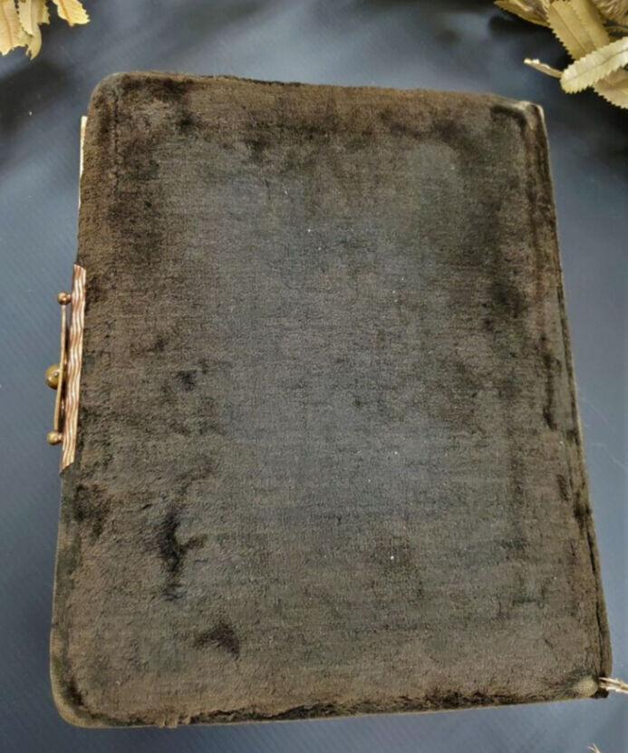 ★カリーナ★アンティーク美しいアルバム洋書ヴィクトリアン写真アルバム　古書 fit=scale-down,w=1200