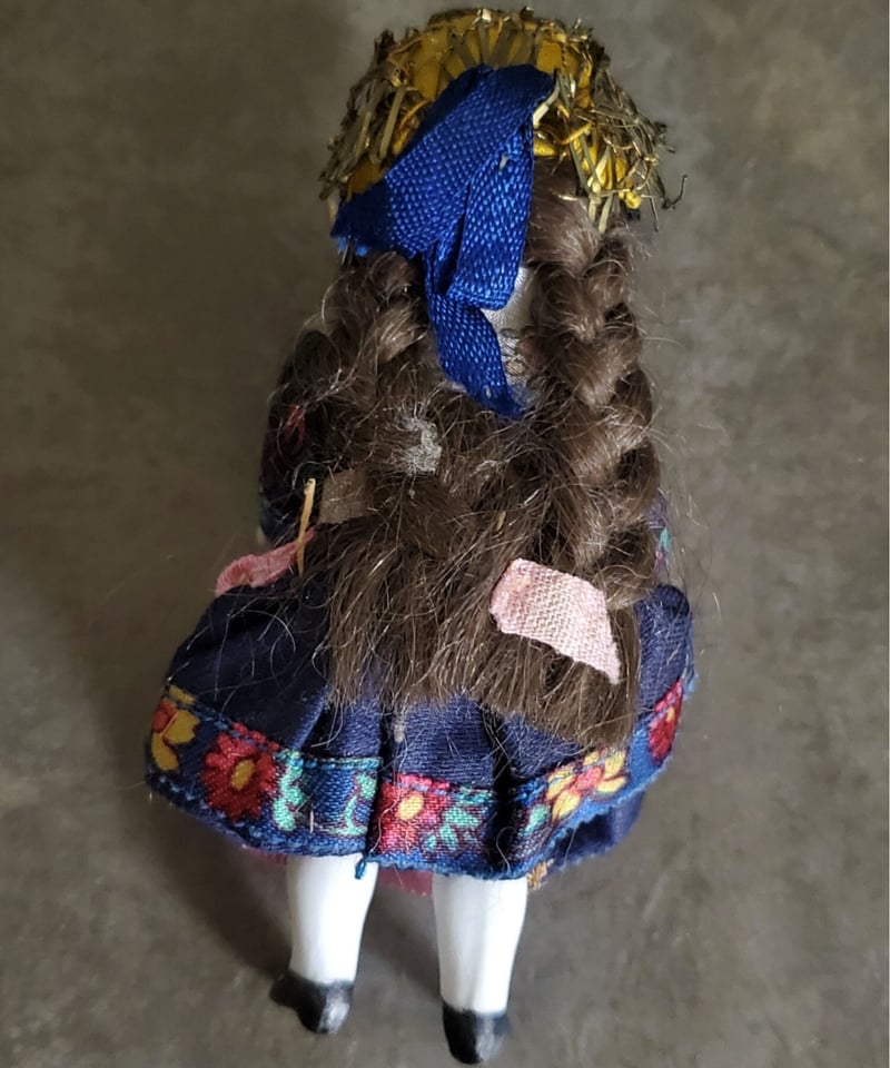 ミニョネット イタリア民族衣装のビスクドール ヴィンテージ品