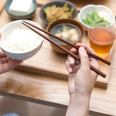 【192】日本(にほん)へ来(く)る前(まえ)に知(し)っておきたい日本(にほん)の食事(しょくじ)のマナー(manner)7つ