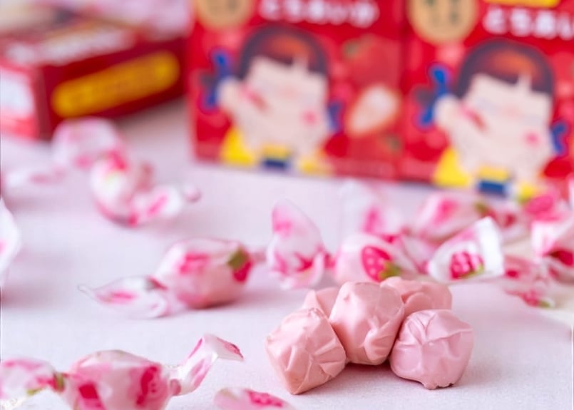 SOLD◆ハンドメイド イヤリング いちごミルクドロップ◆e2 栃木土産】ミルキー(とちあいか) | GIFT SELECT SHOP 和音