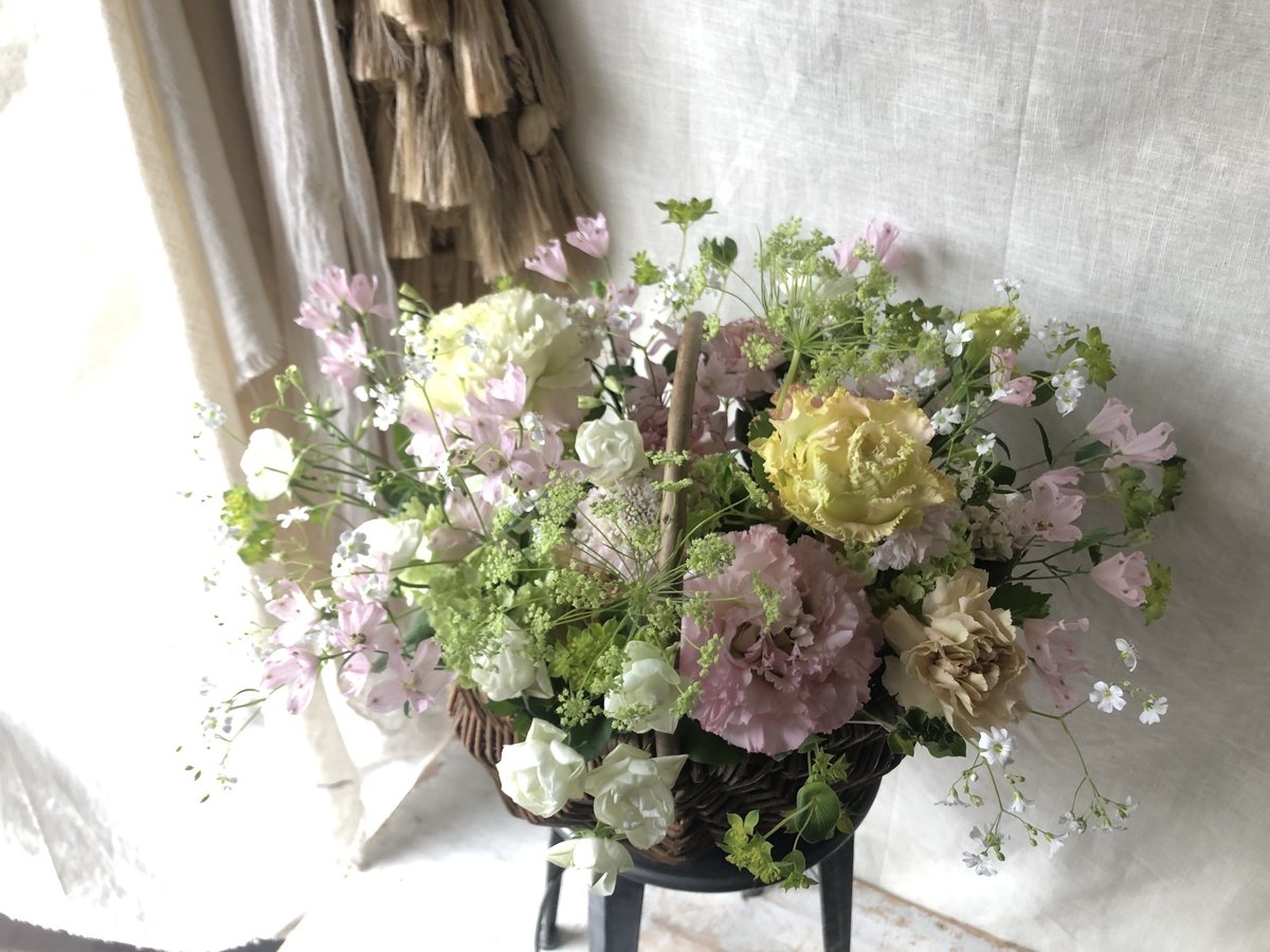 宅配でのお届けフラワーアレンジメント🧺＊*8000yen | casico STORE