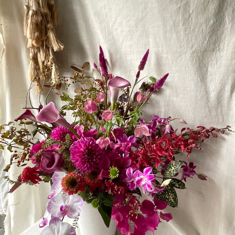 テーブルフラワー 壁掛け フラワーアレンジメント あっぴょん売却済み アシンメflowラインアレンジ 高さ90cm / 花 造花 フラワー