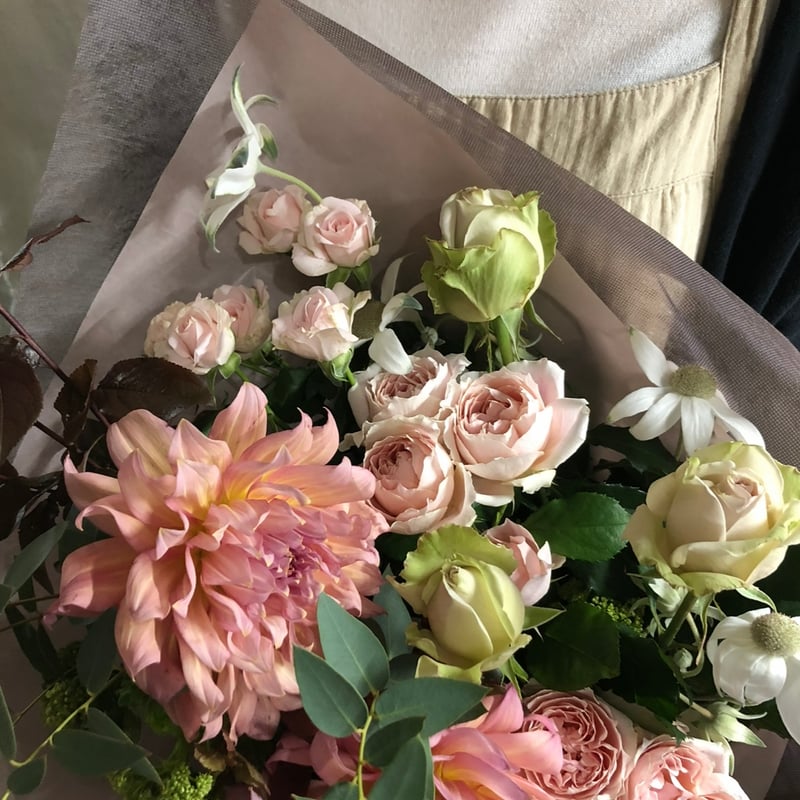 狛江市内のお届けフラワーブーケ💐＊*8000yen | casico STORE