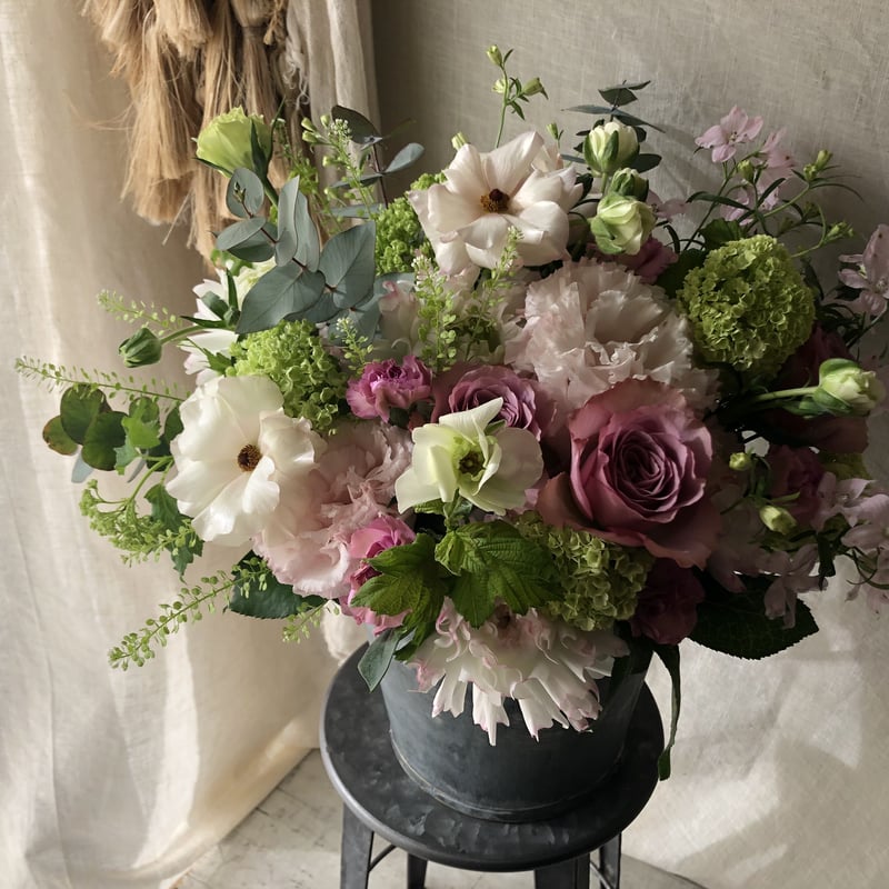 宅配でのお届けフラワーアレンジメント🧺＊*8000yen | casico STORE