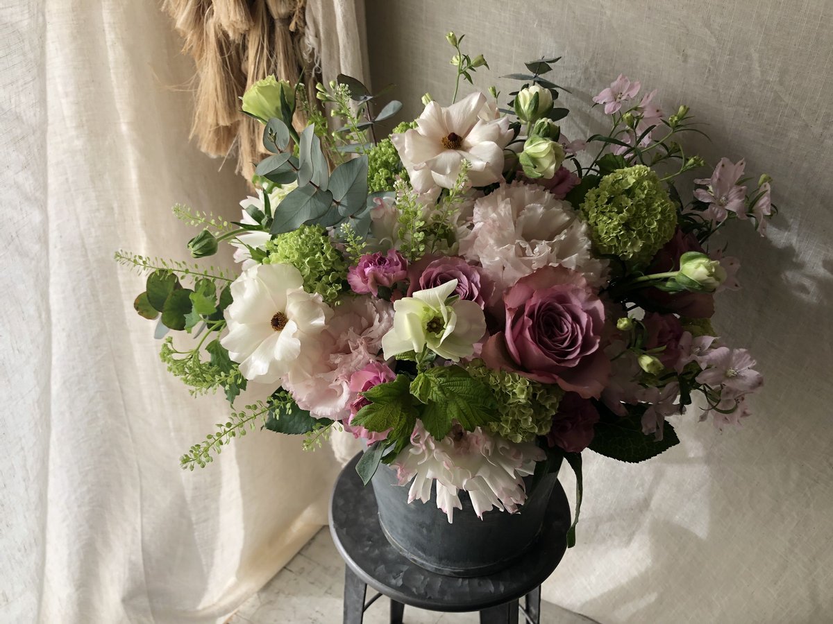 宅配でのお届けフラワーアレンジメント🧺＊*8000yen | casico STORE