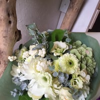 狛江市内のお届けフラワーブーケ💐＊*8000yen | casico STORE