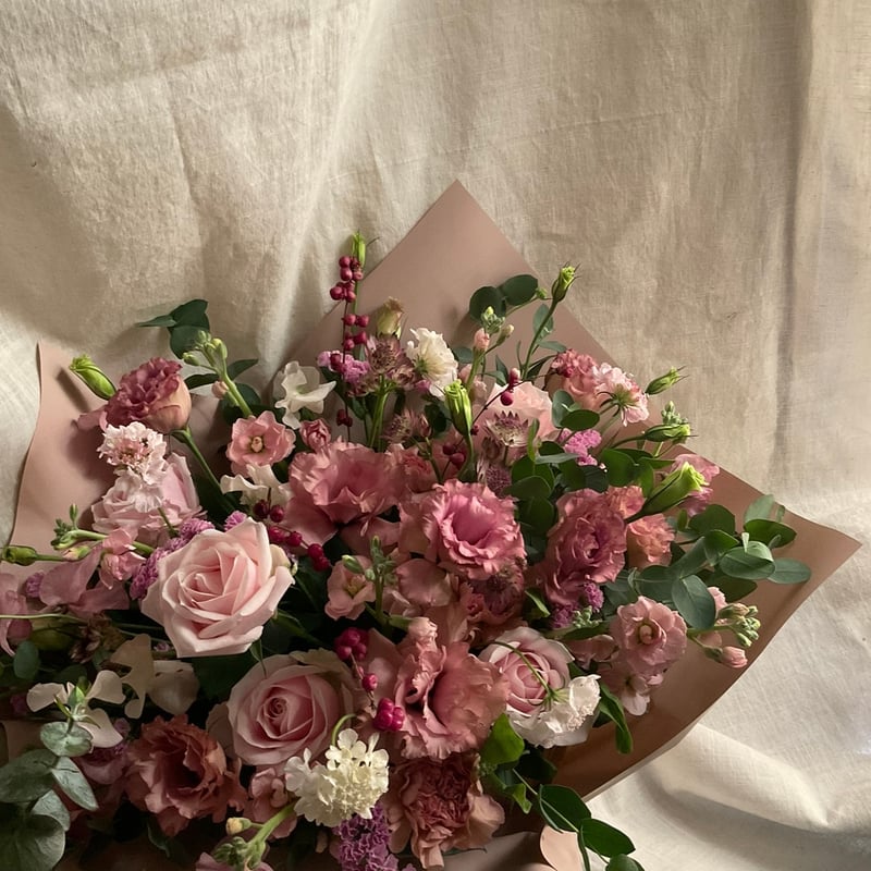 狛江市内のお届けフラワーアレンジ🧺＊*8000yen | casico STORE