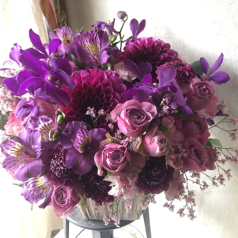 宅配でのお届けフラワーアレンジメント🧺＊*10000yan | casico STORE