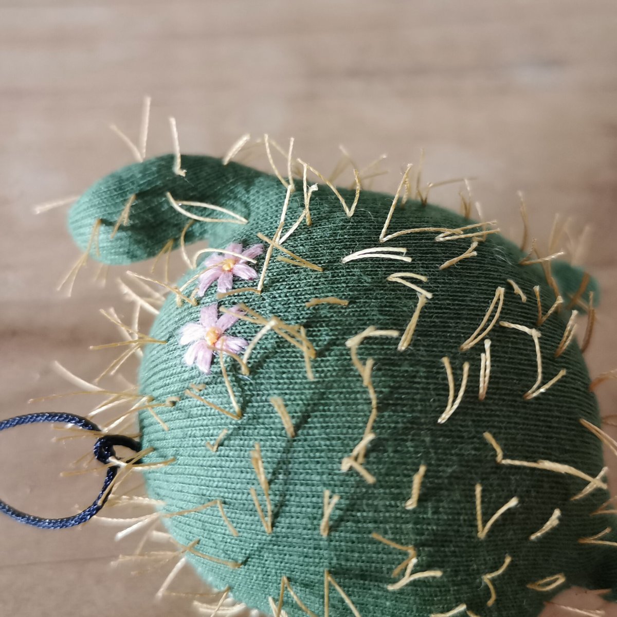 サボテンまんストラップ・金色のトゲトゲ | Zooo plants サボテンまんストラップ・金色のトゲトゲ | Zooo plants