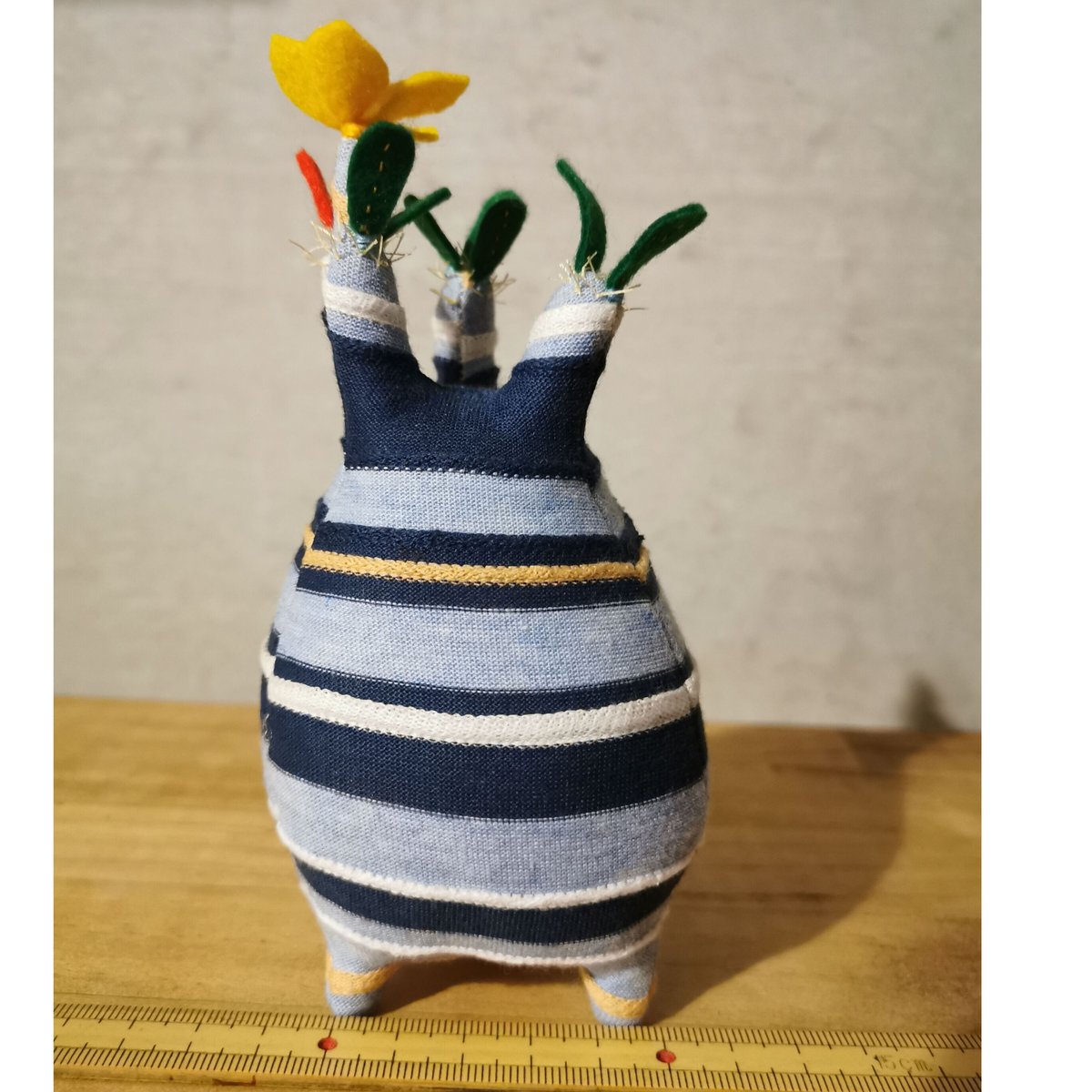 お花の咲いた・ブサイクしましま塊根まん (ブルー) | Zooo