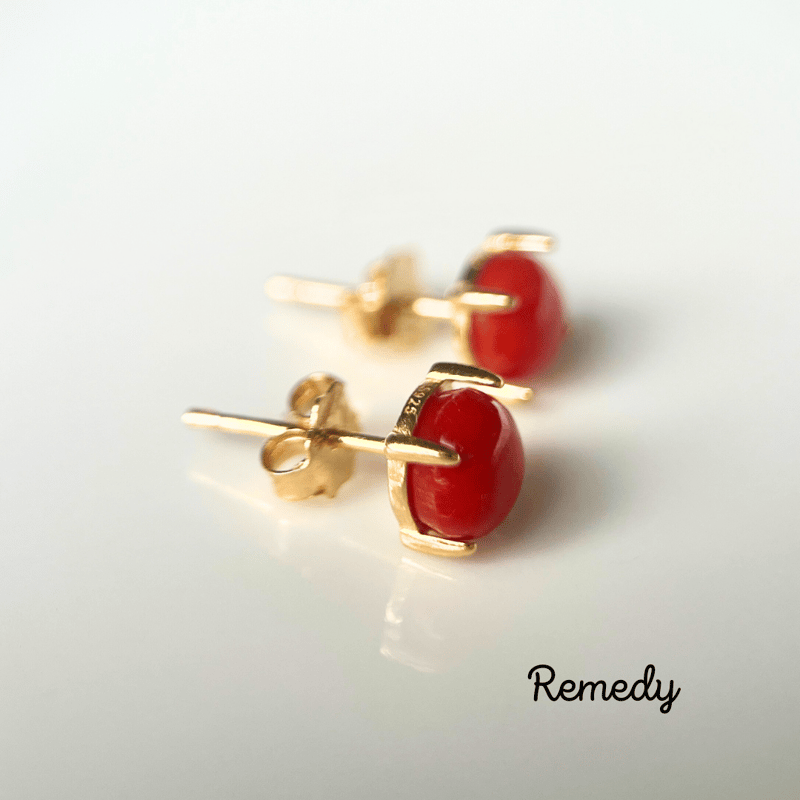 イタリア産サルディーニャの赤珊瑚 サルディーニャ産☆彡本珊瑚のスタッドピアス 18KGP Silver925 3月