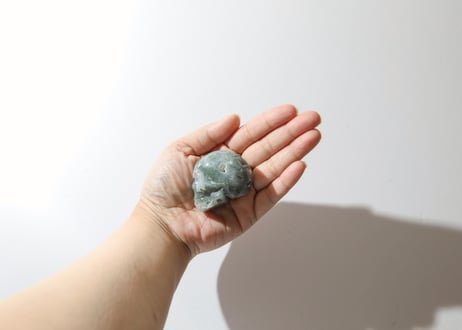 【HEALING ヒーリング（感謝・喜び・ゆるし・慈愛）シジル封入 オリジナルカード付き❣️】モスアゲート スカル ※イベントクーポン使用不可