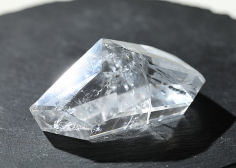 【叡智の結晶】虹入り レムリアンクォーツ 磨き