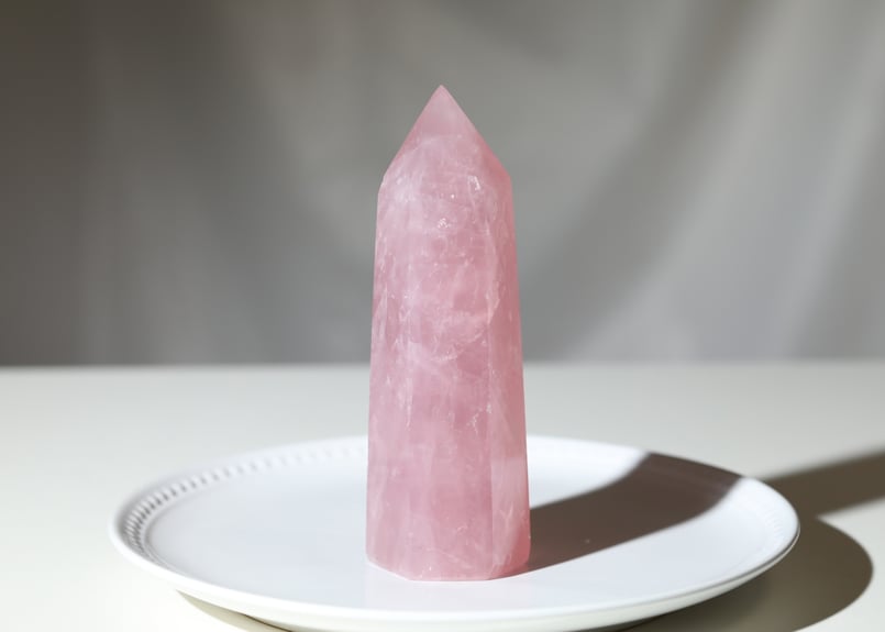 華やかに生きる】濃いピンクのローズクォーツ ポイント | Y.S.Y24