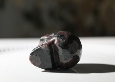 【叡智の結晶】ヌーマイト＆ガーネット スカル