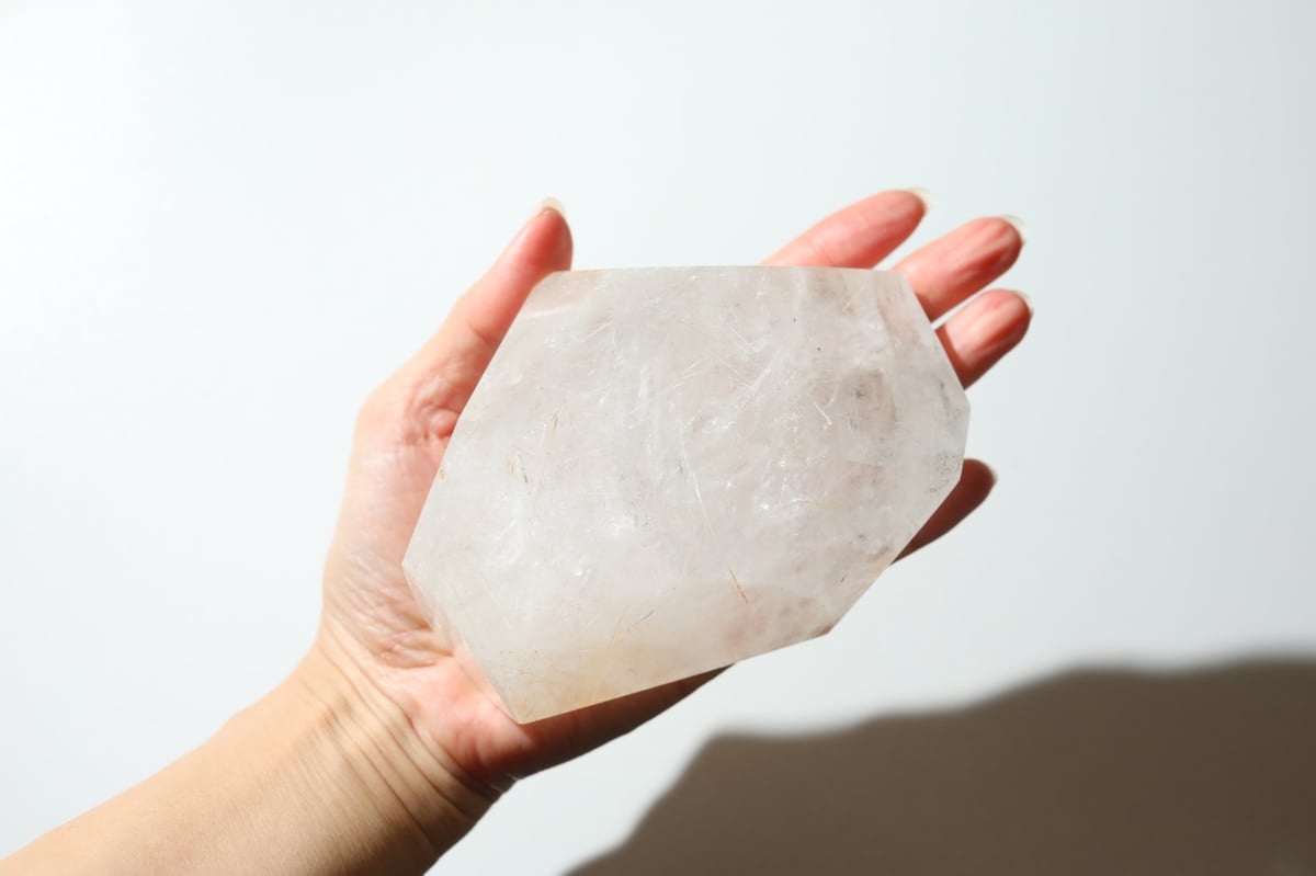 フリーフォーム（ホワイトルチルスモーキークォーツ56）