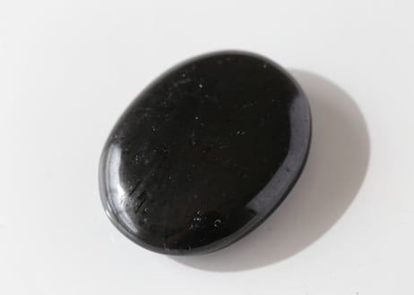 【やすらぎ】ブラックトルマリン 握り石