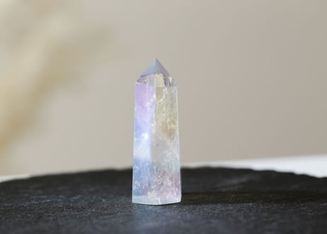 【神秘のヴェール】エンジェルオーラ クリアクォーツ ポイント