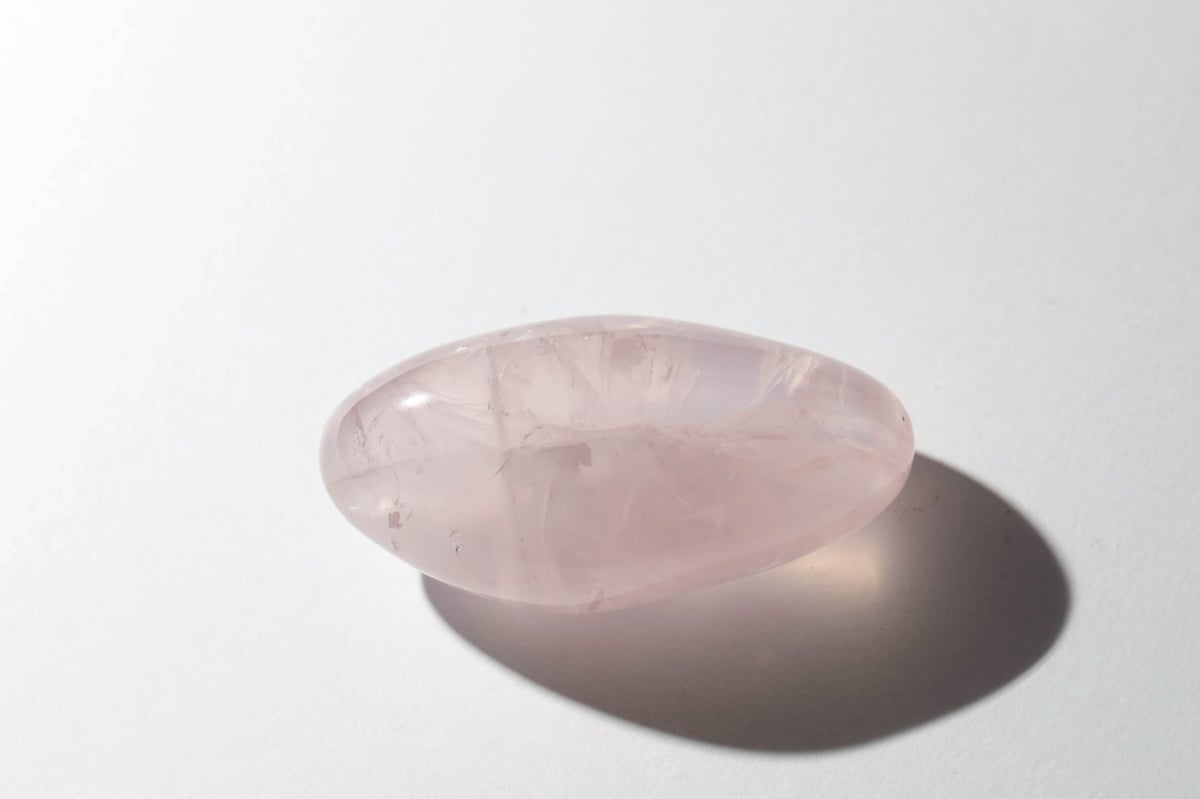 【ダブルの効果！恋愛運・女子力アップ】スターローズクォーツスフィア⭐️ R171 ダブルの効果！恋愛運・女子力アップ】スターローズクォーツスフィア