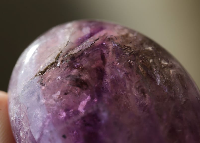 ドリームアメジスト♡握り石♡ お財布に♡No2203 ドリームアメジスト