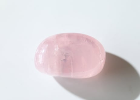 【gratitude】虹入り ハイクオリティ ローズクォーツ タンブル